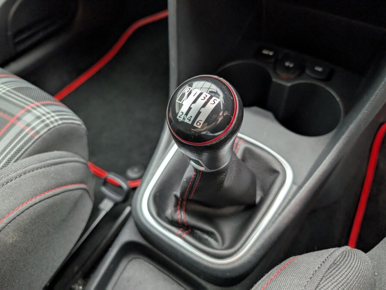 Used Volkswagen Polo 2016 for sale - 76425024: Photo 16