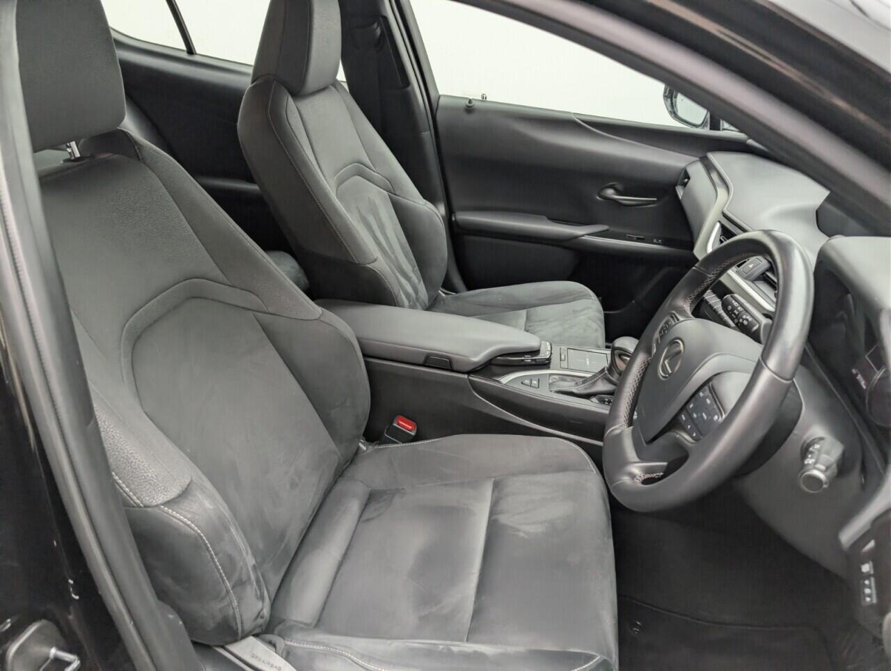 Used Lexus UX 2020 for sale - 76998986: Photo 12