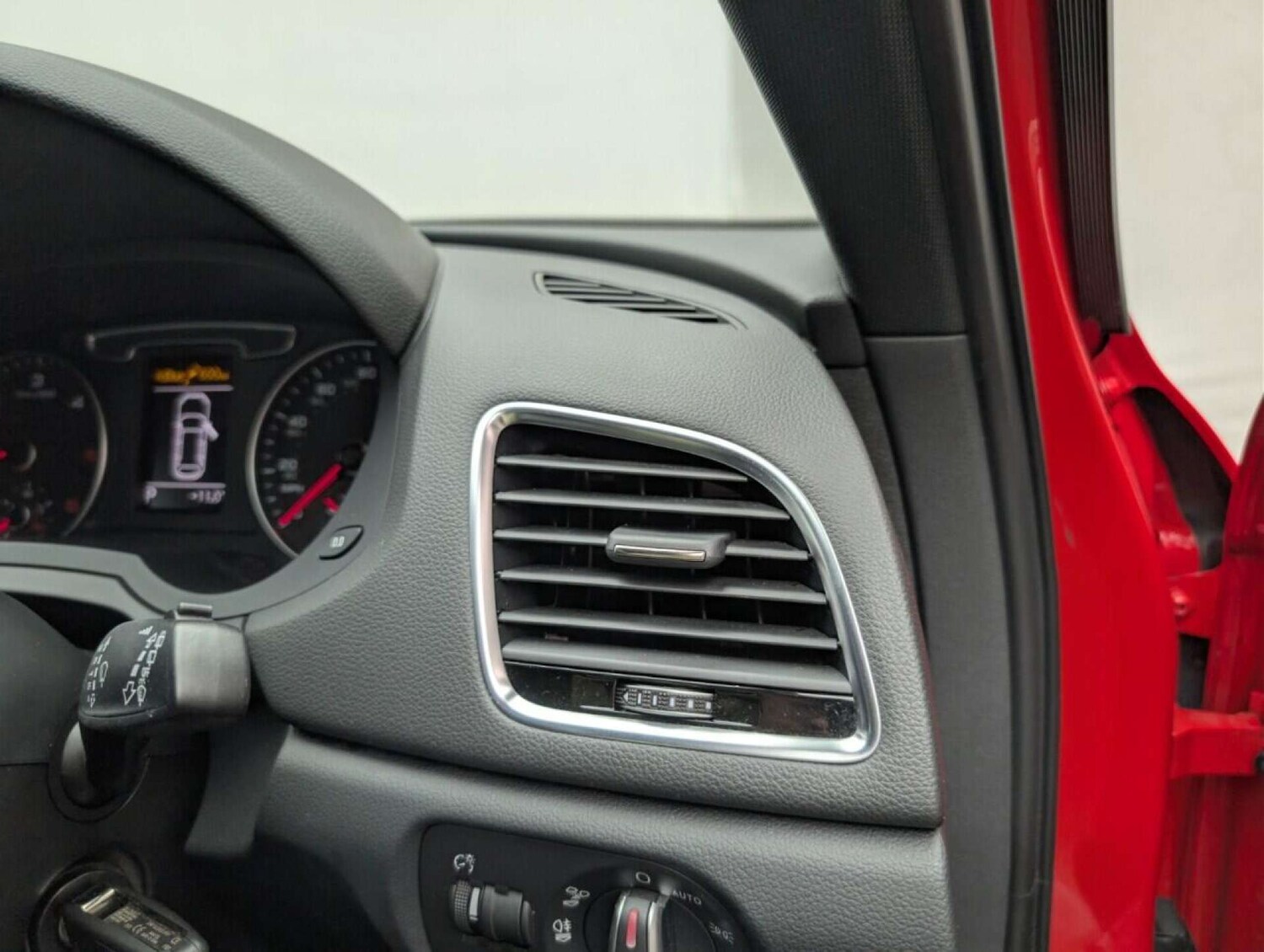 Used Audi Q3 2017 for sale - 77765768: Photo 18