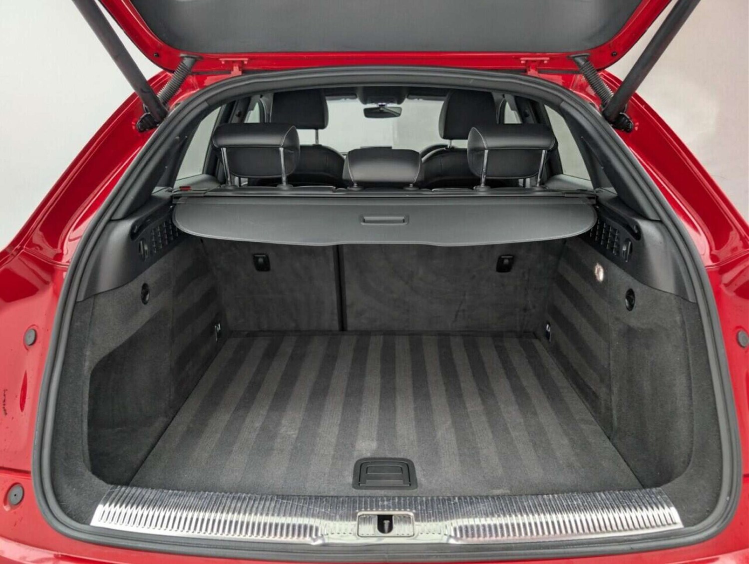 Used Audi Q3 2017 for sale - 77765768: Photo 24