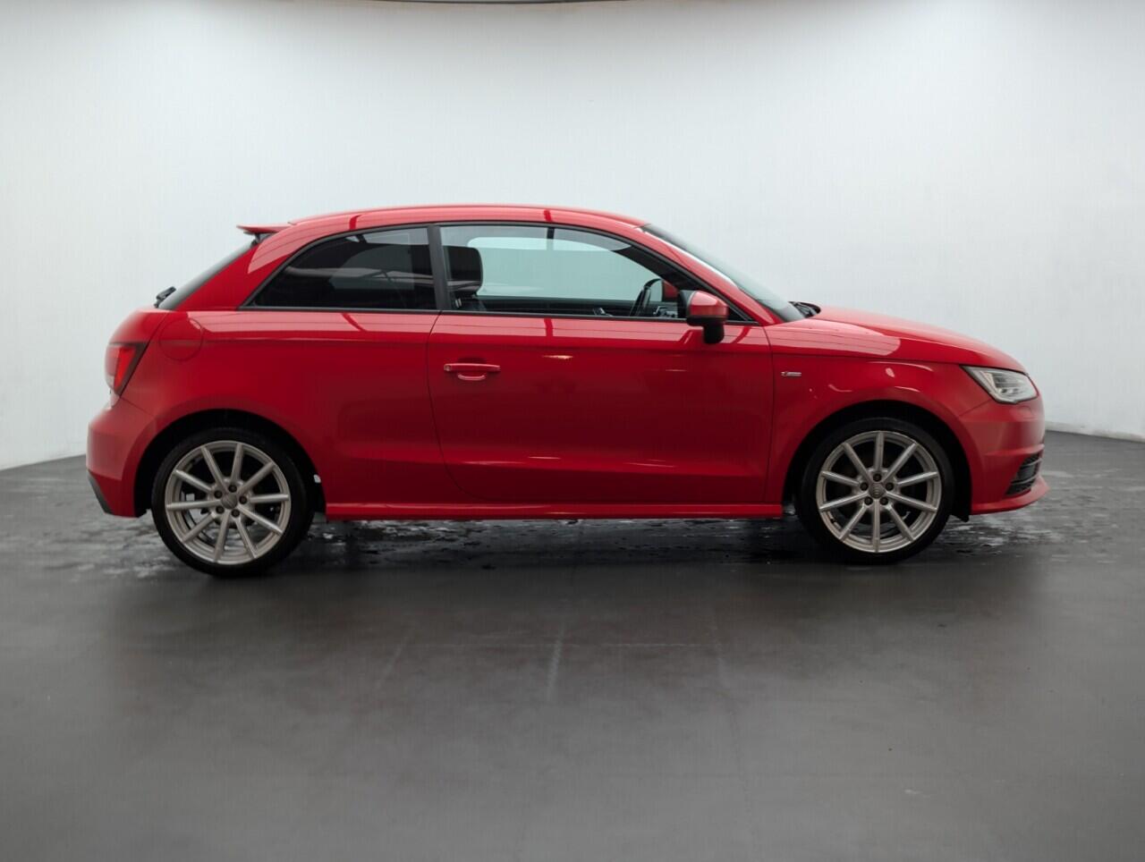 Used Audi A1 2015 for sale - 76424127: Photo 9