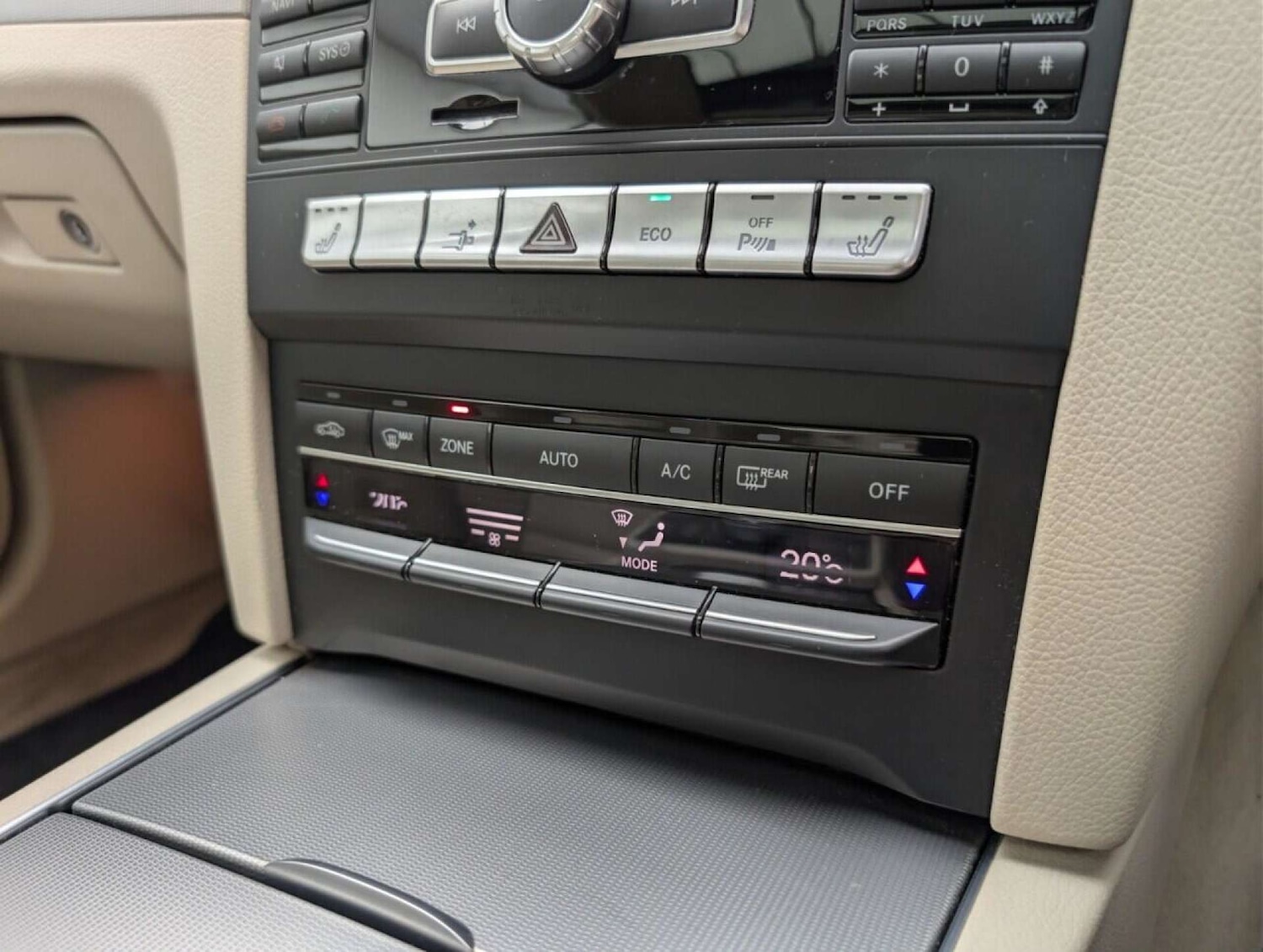 Used Mercedes-Benz E Class 2015 for sale - 77713623: Photo 16