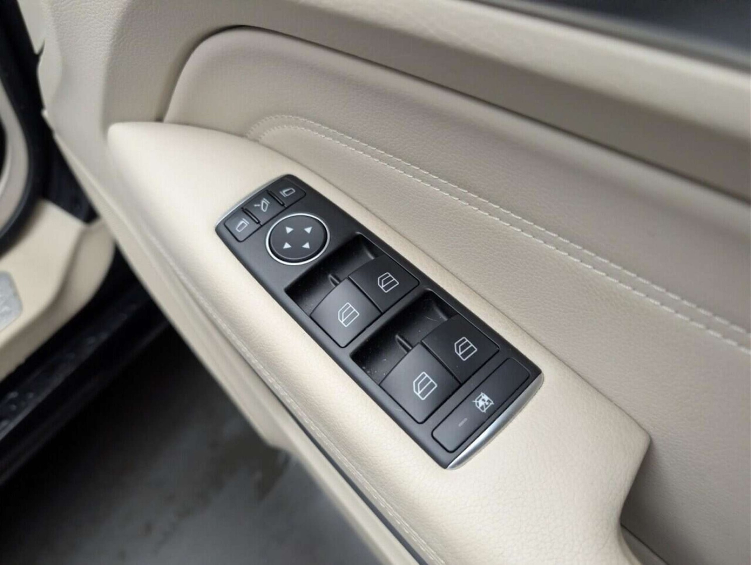 Used Mercedes-Benz E Class 2015 for sale - 77713623: Photo 22