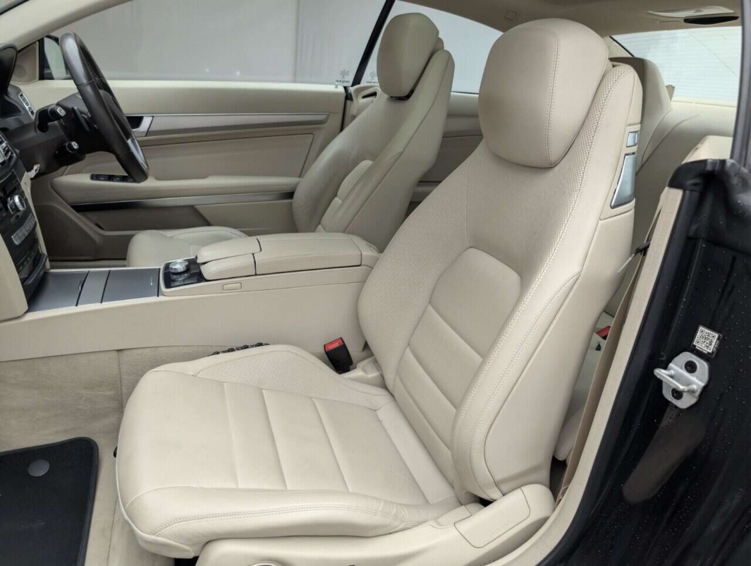 Used Mercedes-Benz E Class 2015 for sale - 77713623: Photo 29