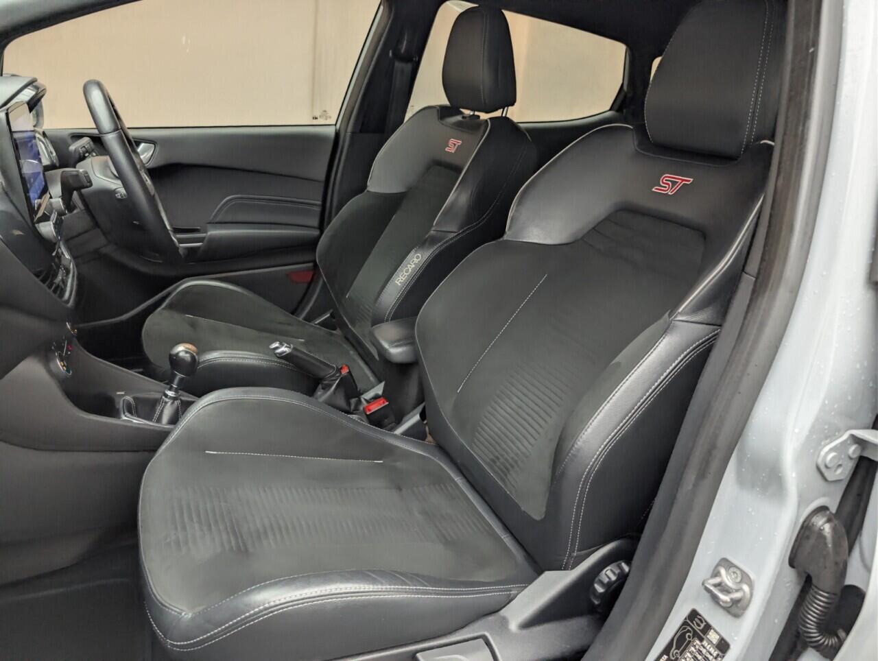 Used Ford Fiesta 2018 for sale - 76671501: Photo 28