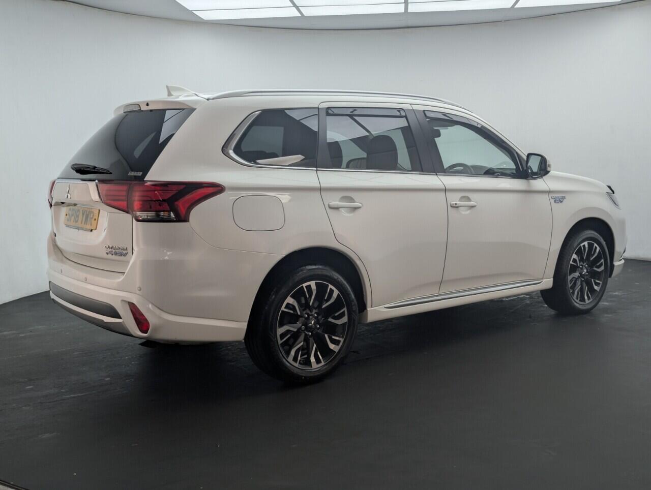 Used Mitsubishi Outlander 2018 for sale - 77143244: Photo 8