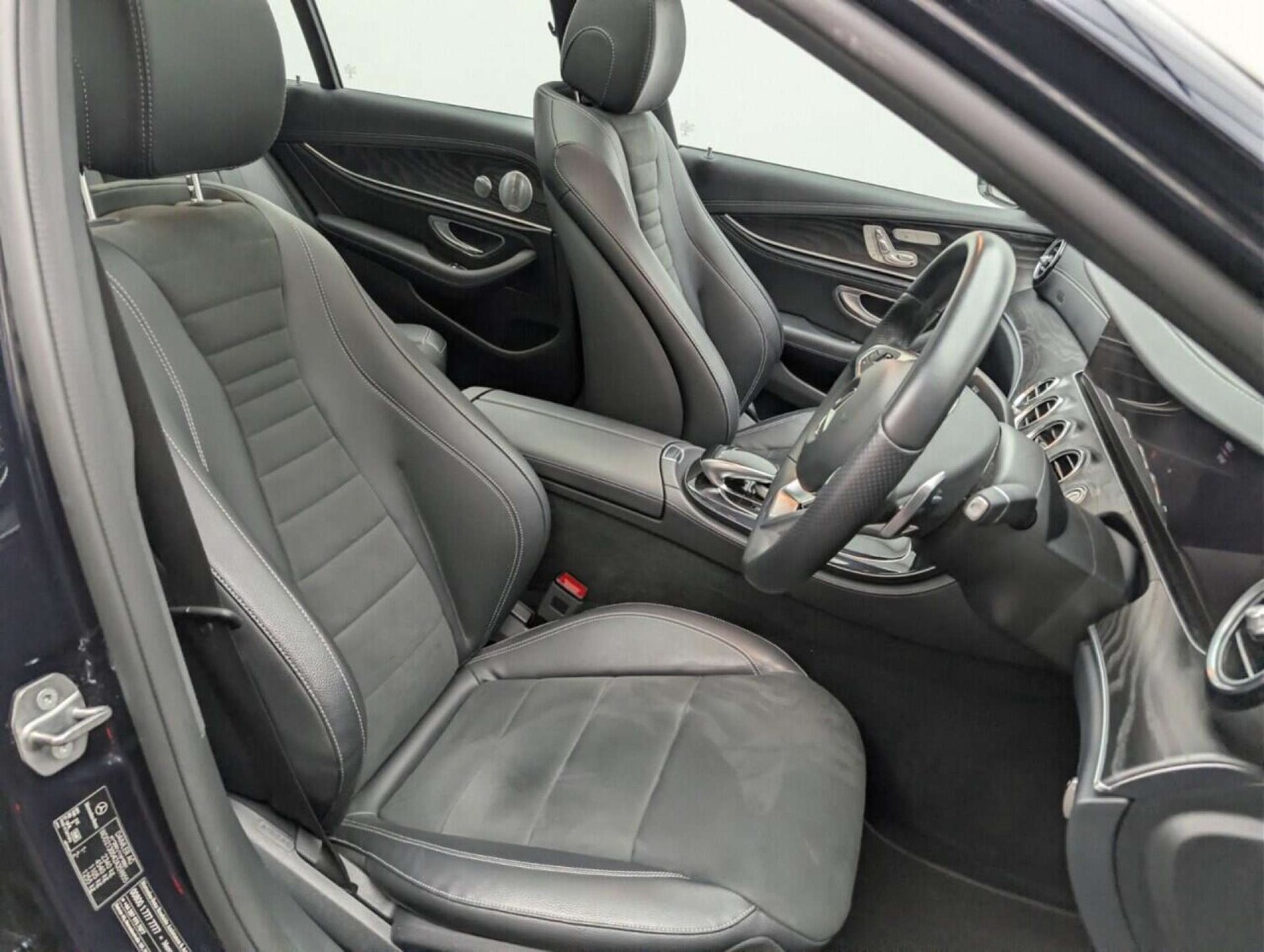 Used Mercedes-Benz E Class 2017 for sale - 77713910: Photo 12