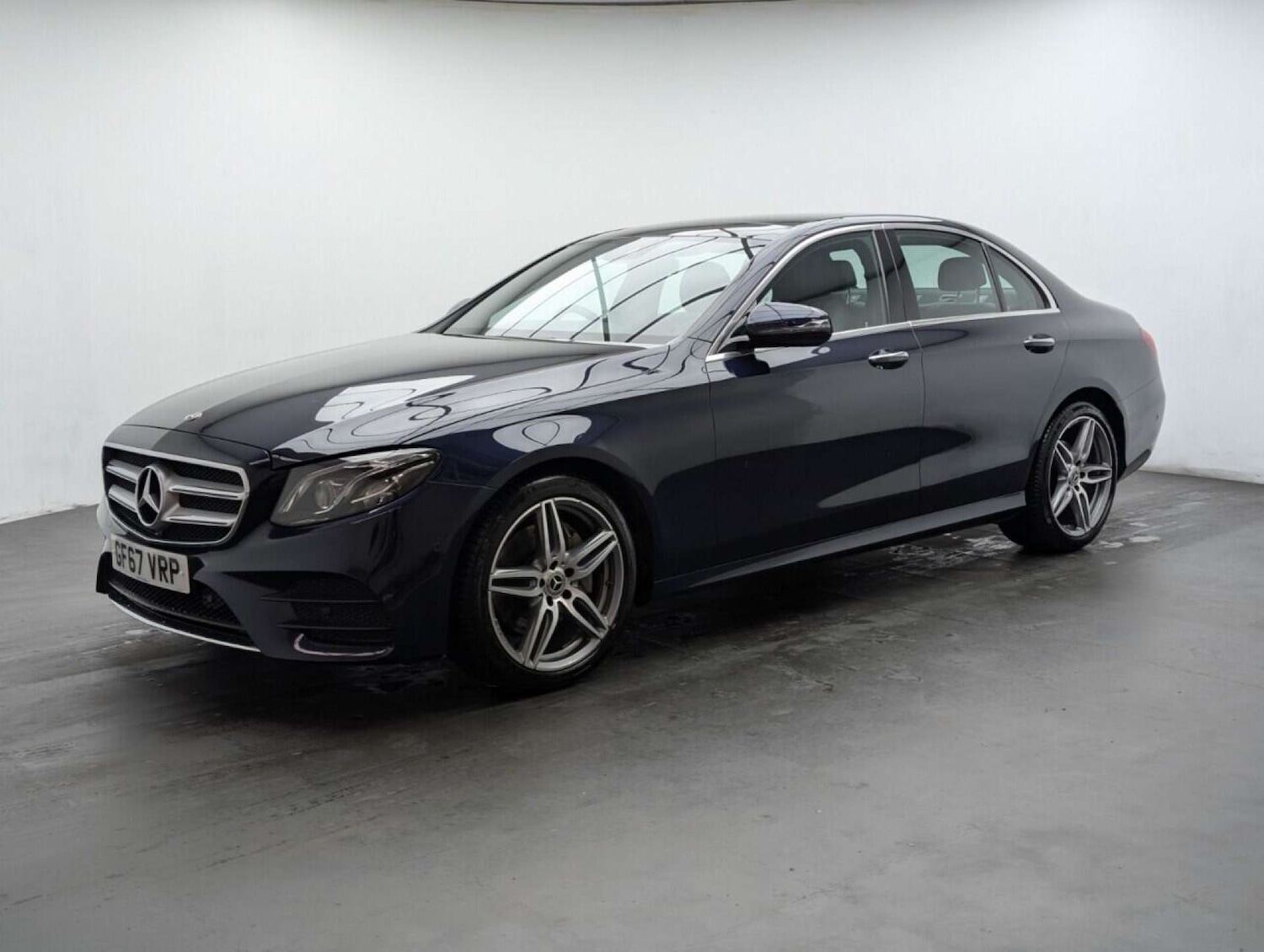 Used Mercedes-Benz E Class 2017 for sale - 77713910: Photo 4
