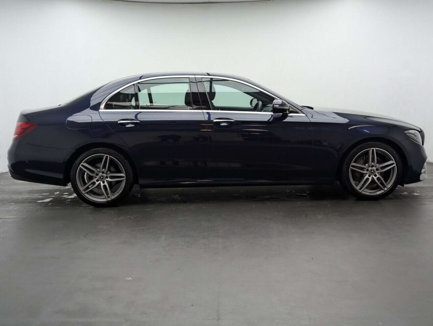 Used Mercedes-Benz E Class 2017 for sale - 77713910: Photo 9