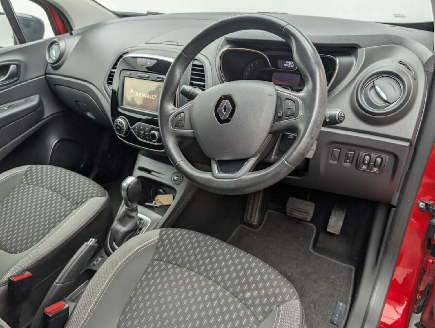 Used Renault Captur 2018 for sale - 77836430: Photo 13