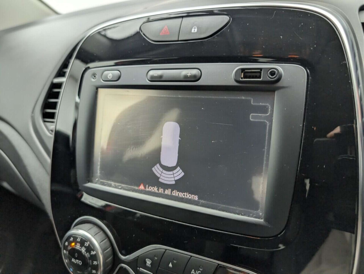 Used Renault Captur 2018 for sale - 77836430: Photo 18