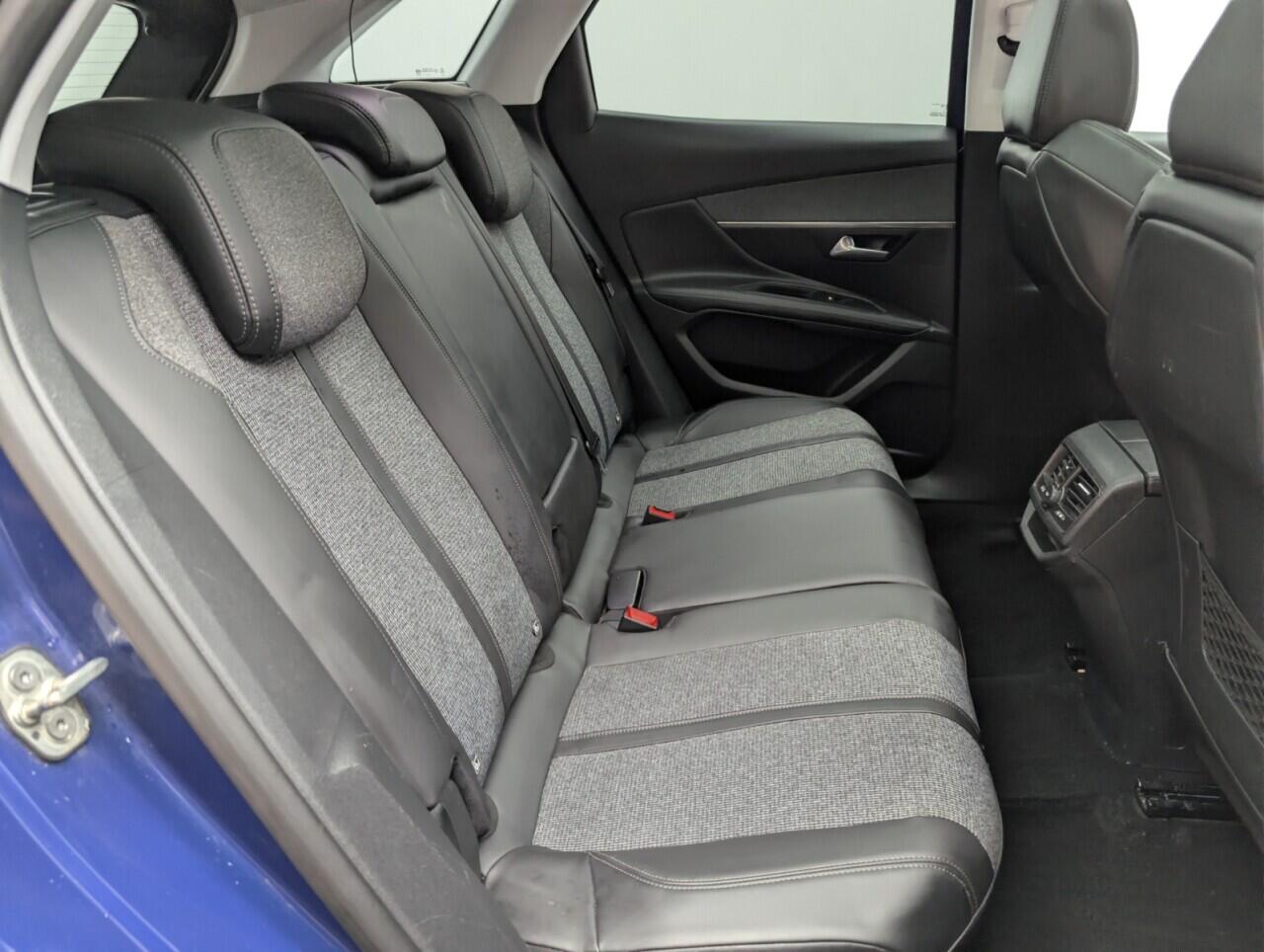 Used Peugeot 3008 2017 for sale - 76473021: Photo 25