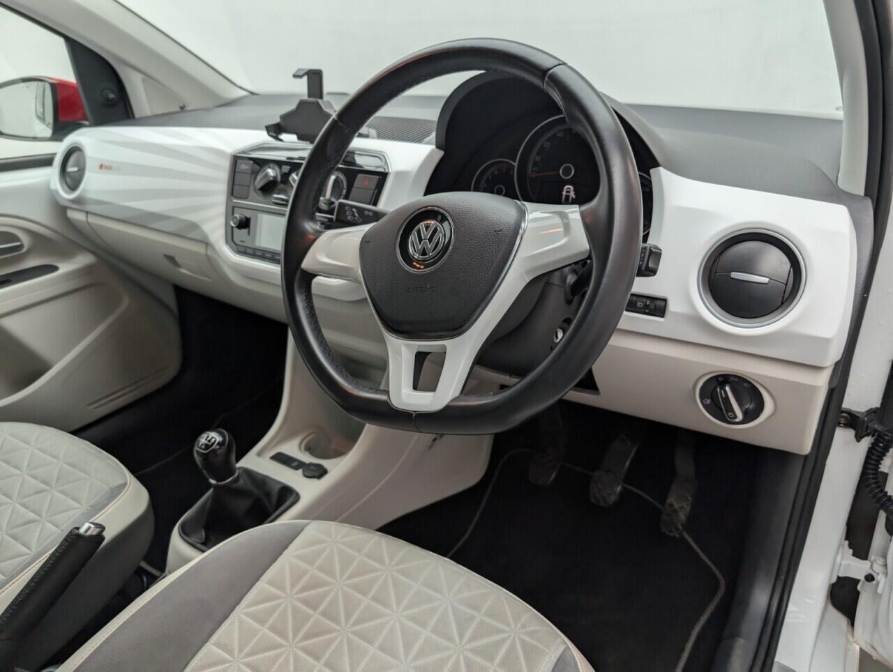 Used Volkswagen up! 2019 for sale - 76425840: Photo 11