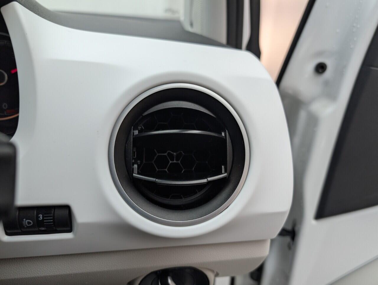 Used Volkswagen up! 2019 for sale - 76425840: Photo 16