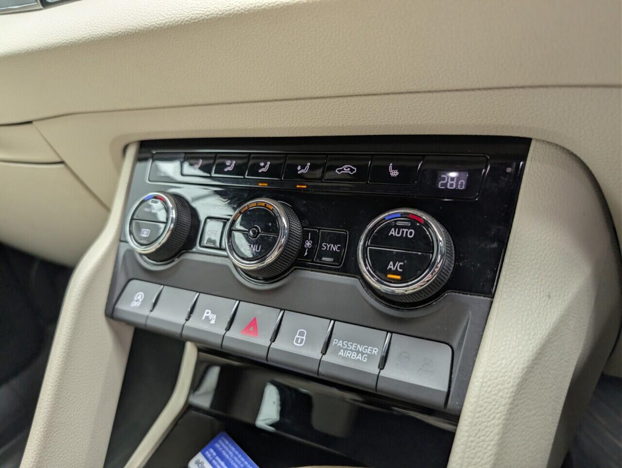 Used Skoda Karoq 2018 for sale - 77131819: Photo 17