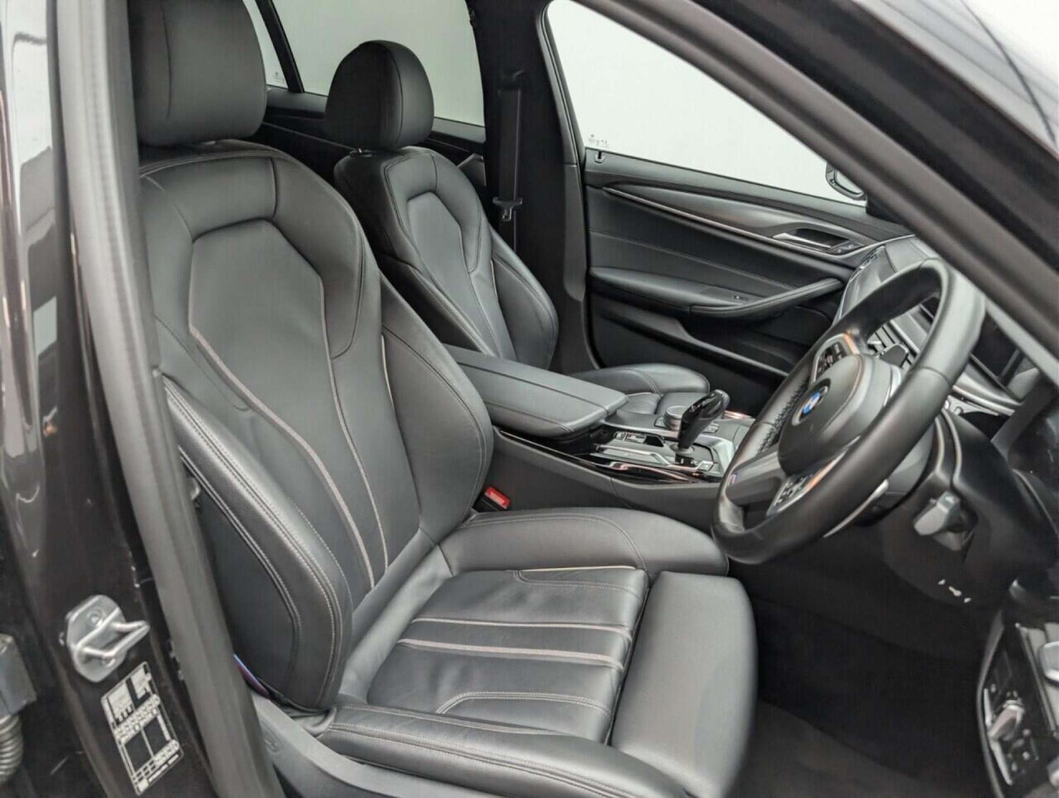 Used BMW 5 Series 2022 for sale - 77714069: Photo 12