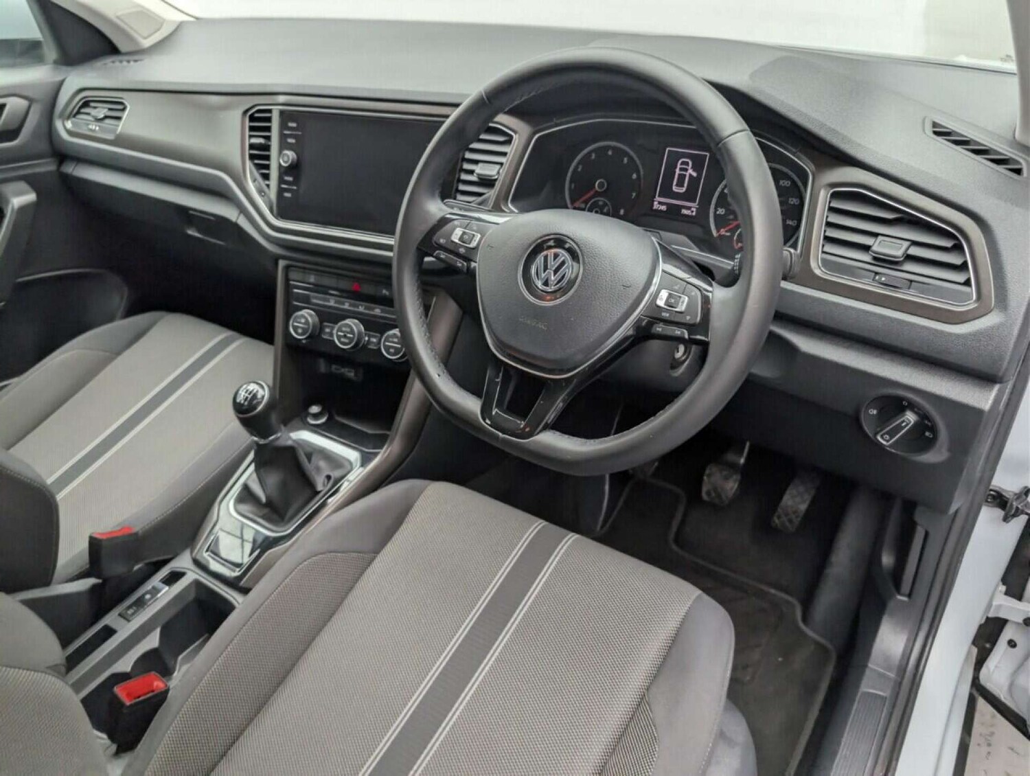 Used Volkswagen T-Roc 2019 for sale - 77713399: Photo 11