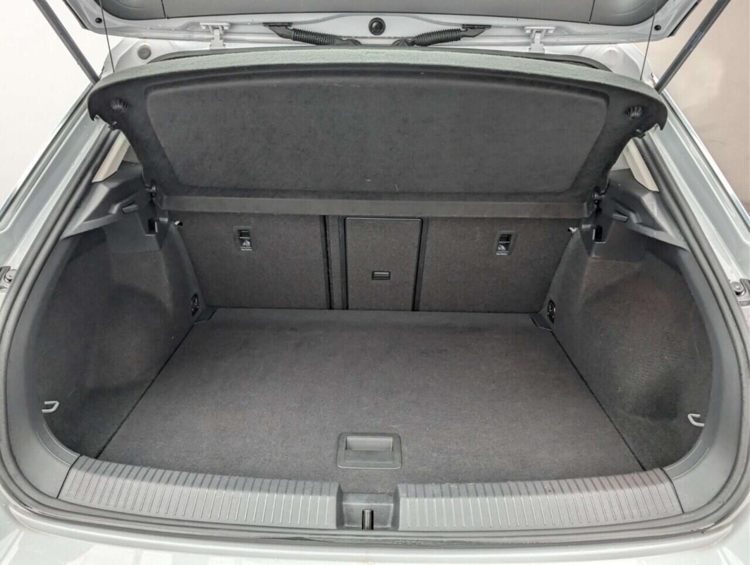 Used Volkswagen T-Roc 2019 for sale - 77713399: Photo 22