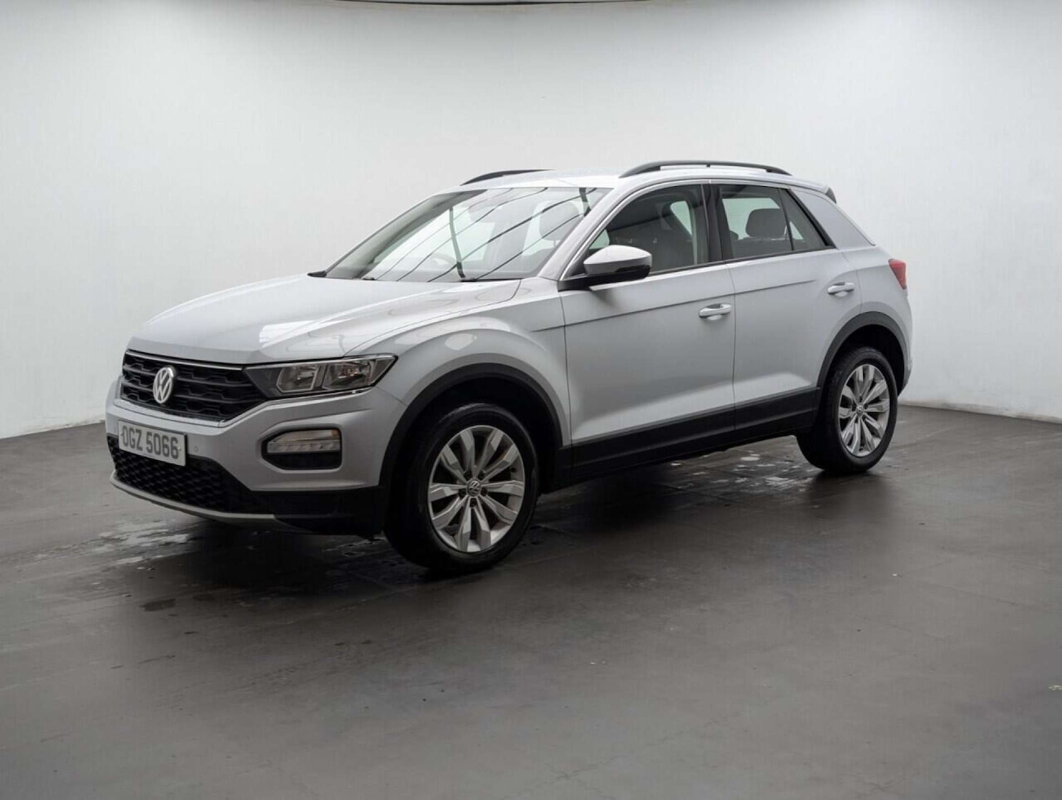 Used Volkswagen T-Roc 2019 for sale - 77713399: Photo 4