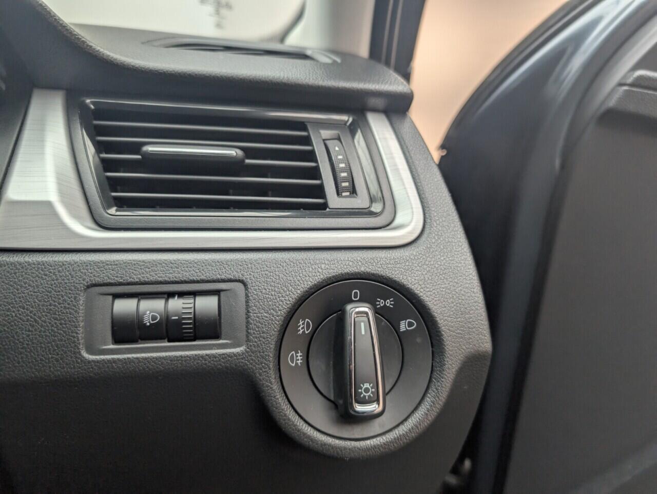 Used Skoda Rapid Spaceback 2017 for sale - 76424424: Photo 22