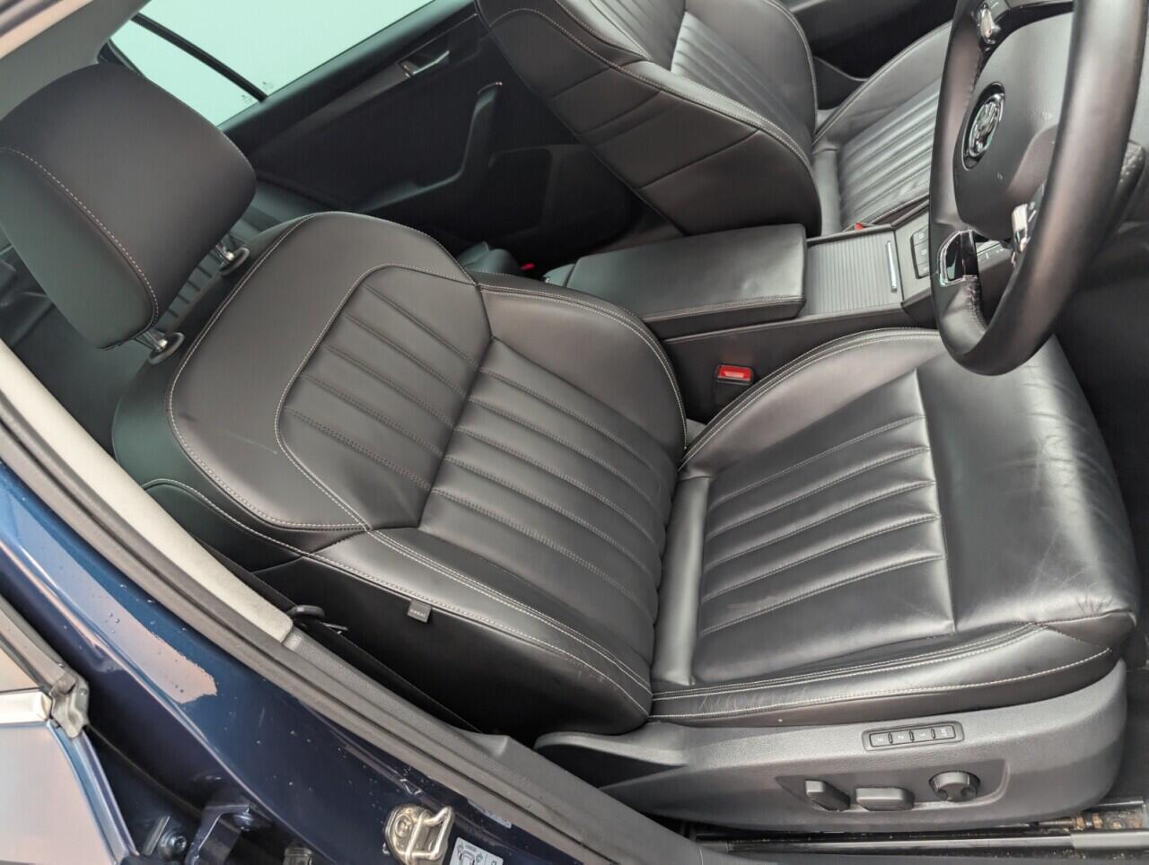 Used Skoda Superb 2021 for sale - 76425154: Photo 12