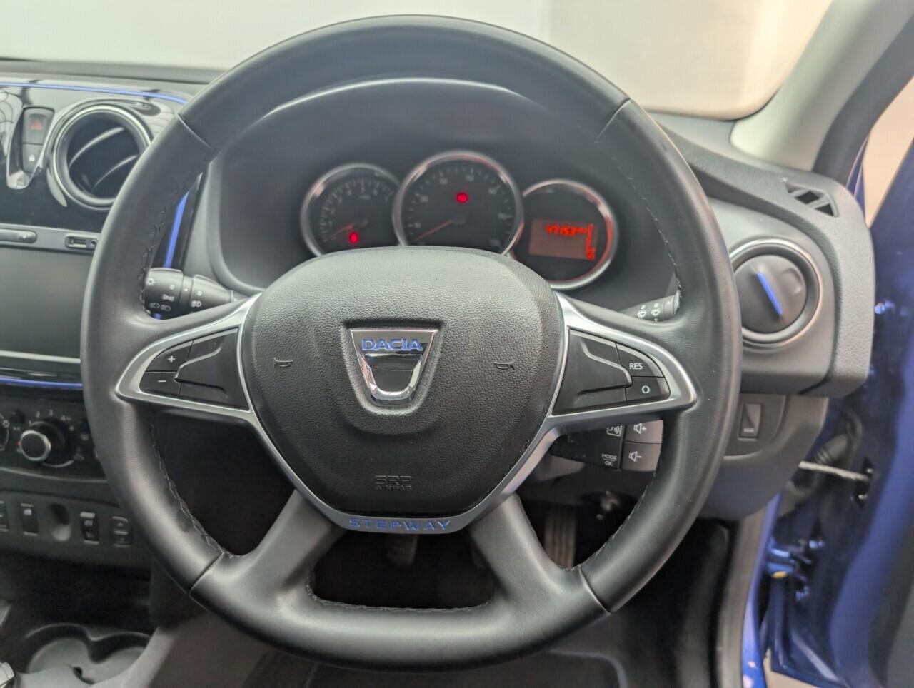 Used Dacia Sandero Stepway 2020 for sale - 76423793: Photo 24