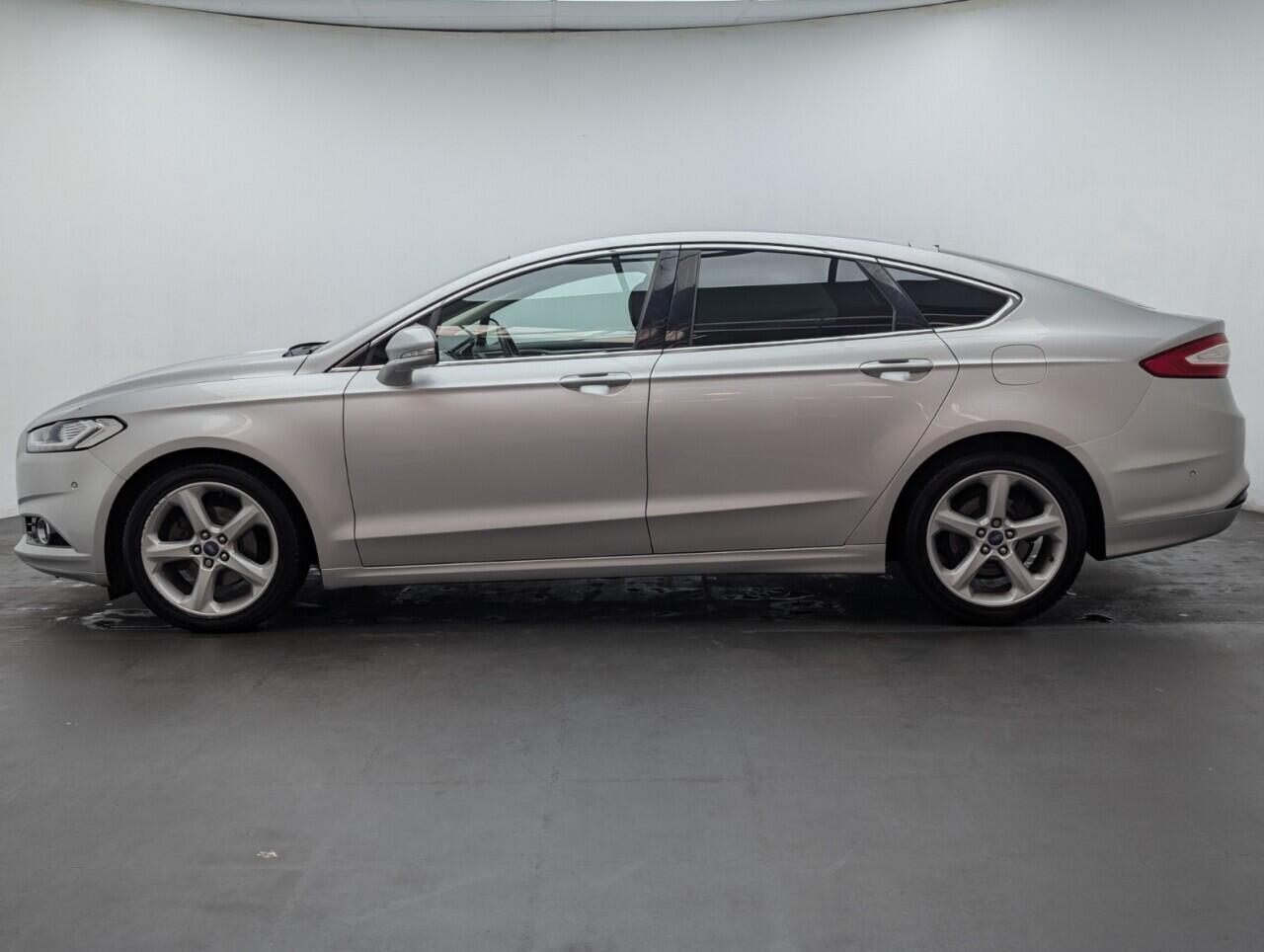 Used Ford Mondeo 2017 for sale - 76424520: Photo 5