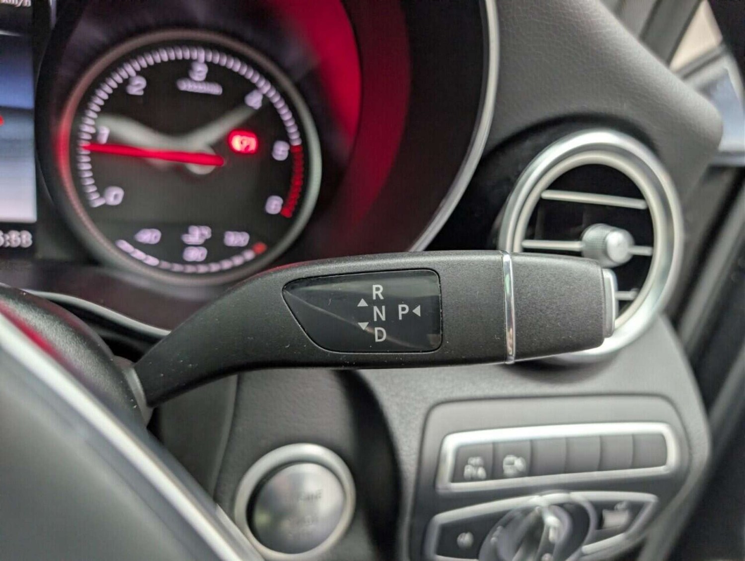 Used Mercedes-Benz GLC 2018 for sale - 77714455: Photo 28