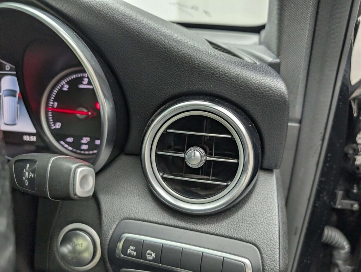 Used Mercedes-Benz GLC 2018 for sale - 77714455: Photo 30