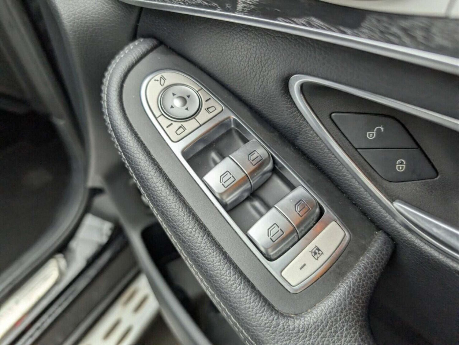 Used Mercedes-Benz GLC 2018 for sale - 77714455: Photo 31