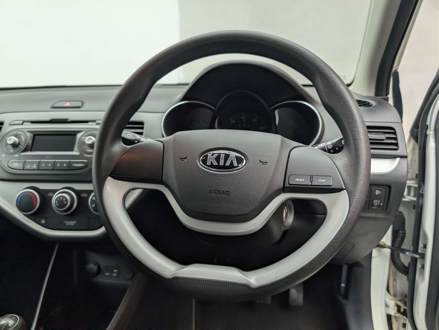 Used Kia Picanto 2016 for sale - 77845672: Photo 18