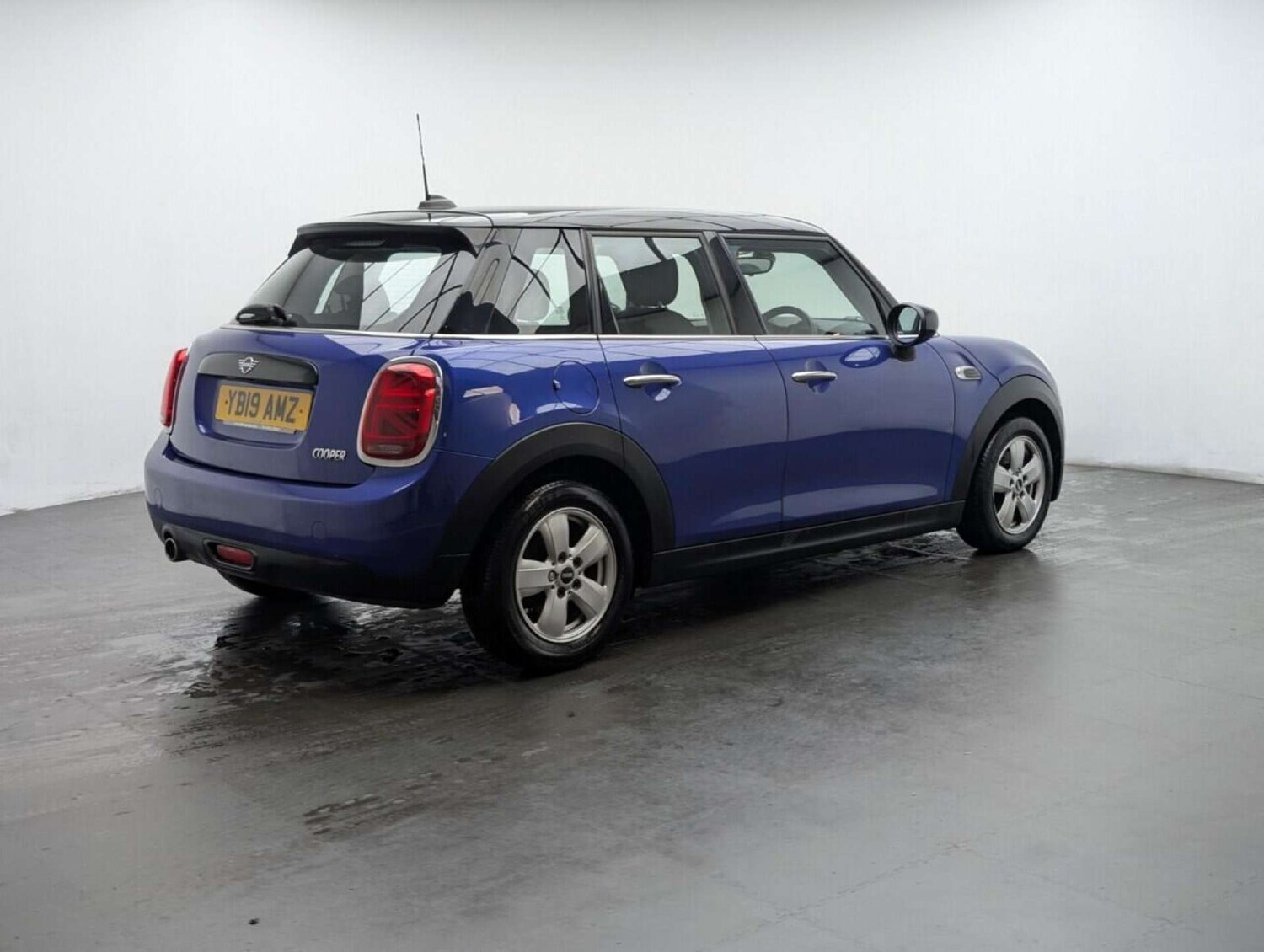 Used MINI Hatch 2019 for sale - 77714395: Photo 8
