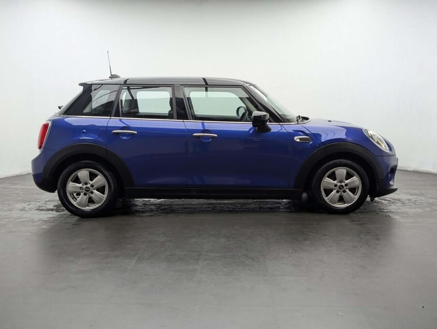 Used MINI Hatch 2019 for sale - 77714395: Photo 9