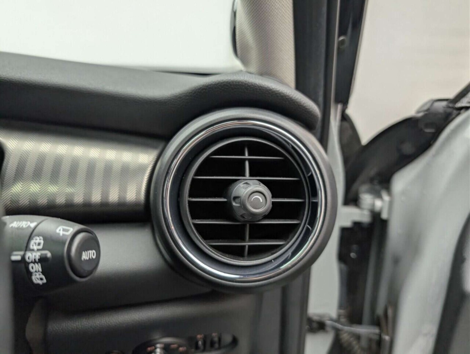 Used MINI Hatch 2020 for sale - 77713037: Photo 17