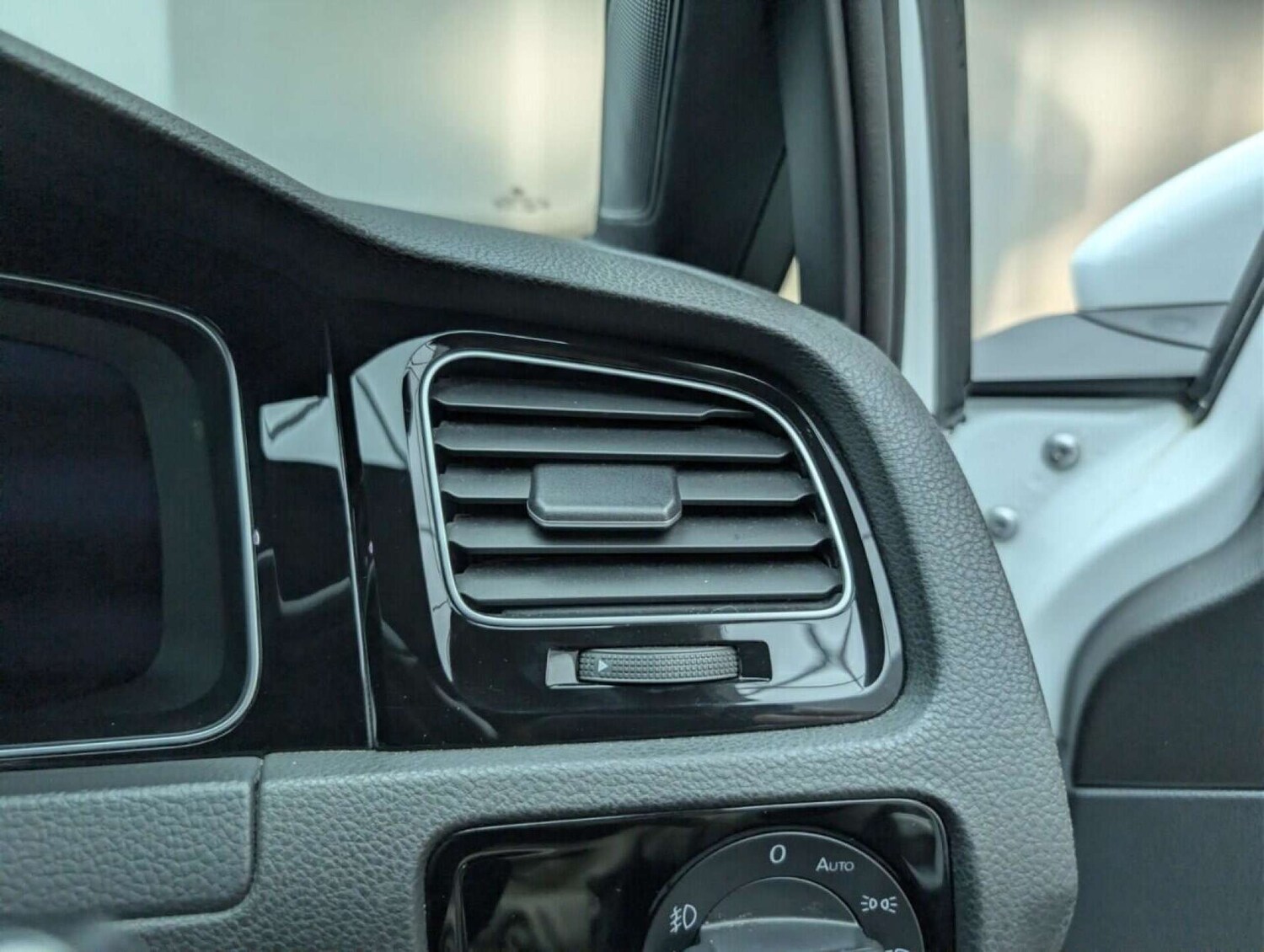 Used Volkswagen Golf 2017 for sale - 77713263: Photo 18