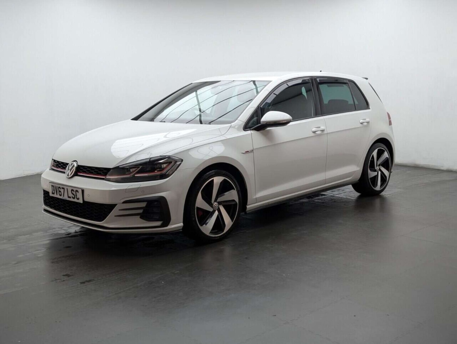 Used Volkswagen Golf 2017 for sale - 77713263: Photo 4