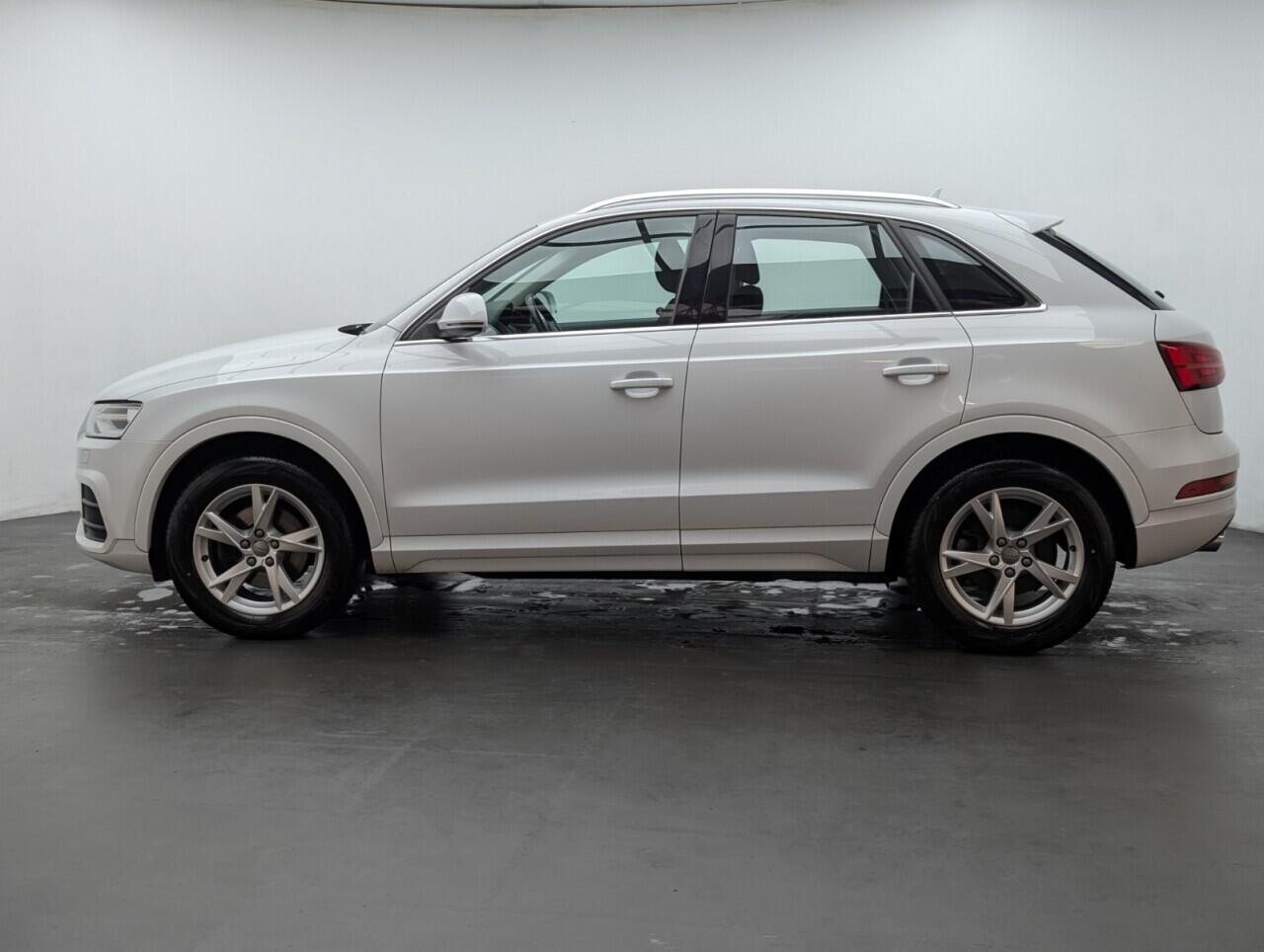 Used Audi Q3 2017 for sale - 76425699: Photo 5