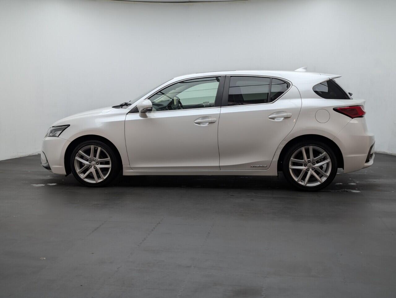 Used Lexus CT 2019 for sale - 76549870: Photo 5