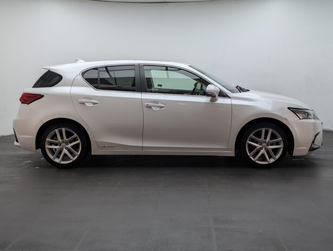 Used Lexus CT 2019 for sale - 76549870: Photo 9