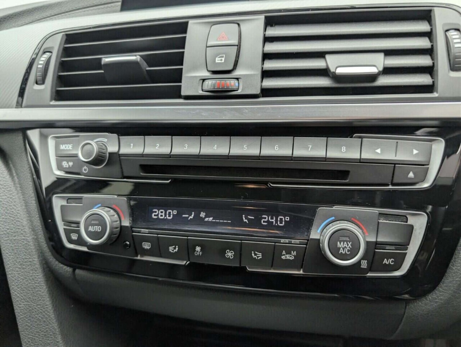 Used BMW 3 Series 2018 for sale - 77713397: Photo 14