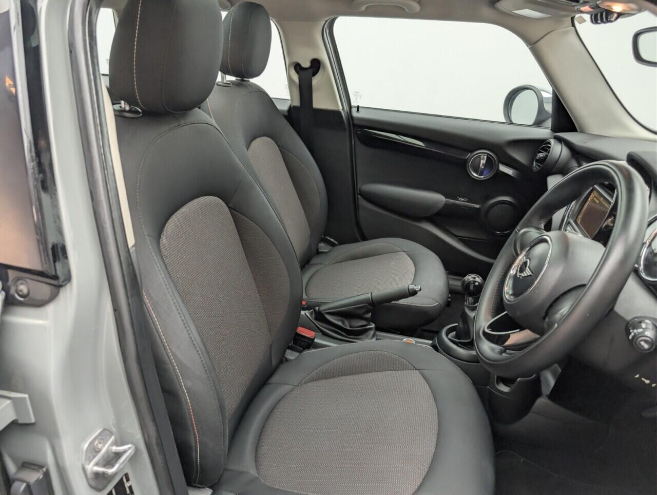 Used MINI Hatch 2015 for sale - 76584887: Photo 12