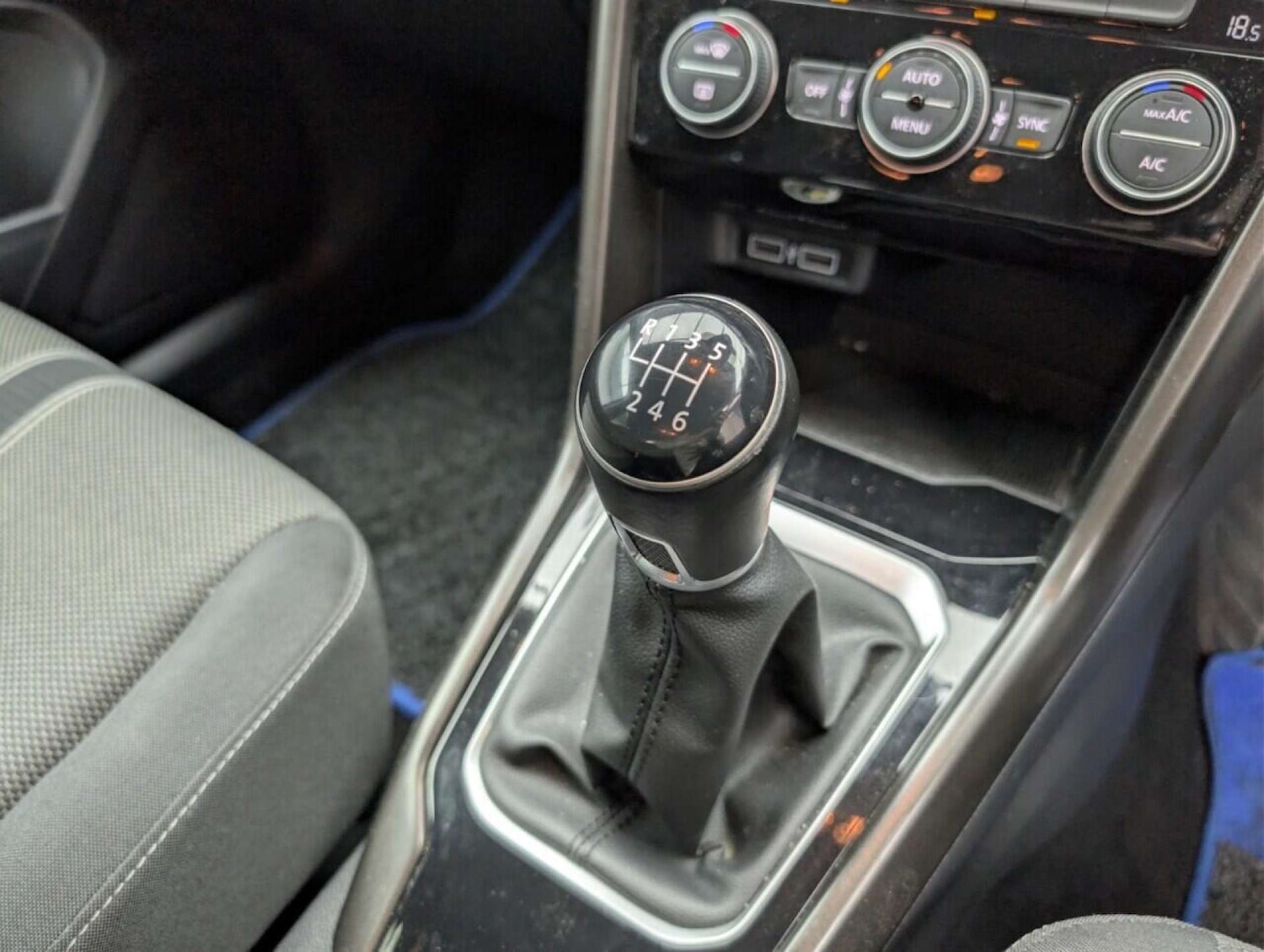 Used Volkswagen T-Roc 2019 for sale - 77714238: Photo 16