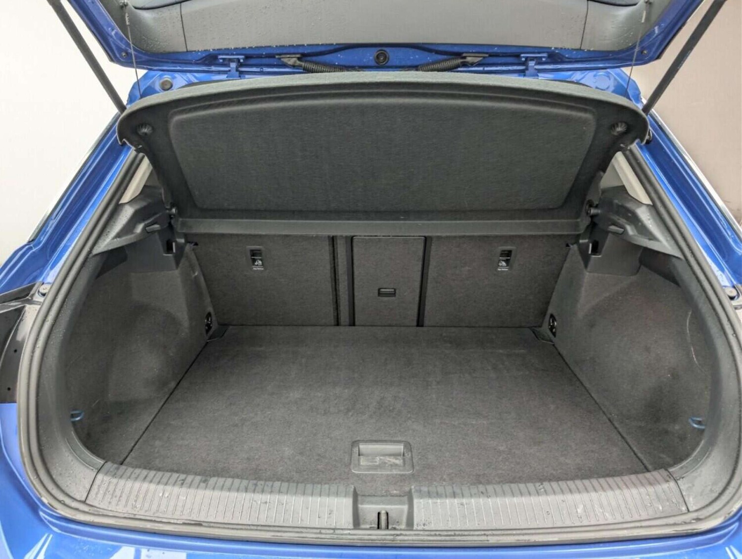 Used Volkswagen T-Roc 2019 for sale - 77714238: Photo 23