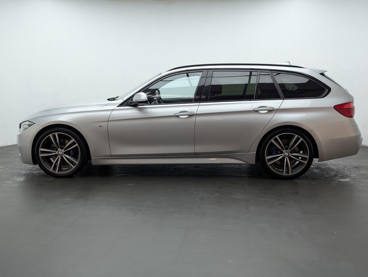 Used BMW 3 Series 2017 for sale - 76423101: Photo 5