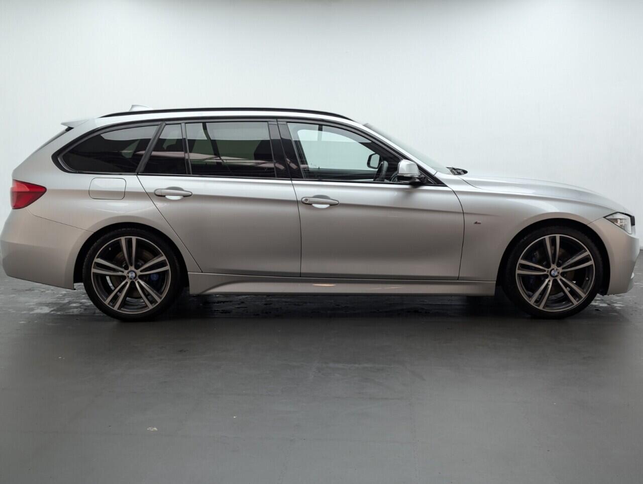 Used BMW 3 Series 2017 for sale - 76423101: Photo 9