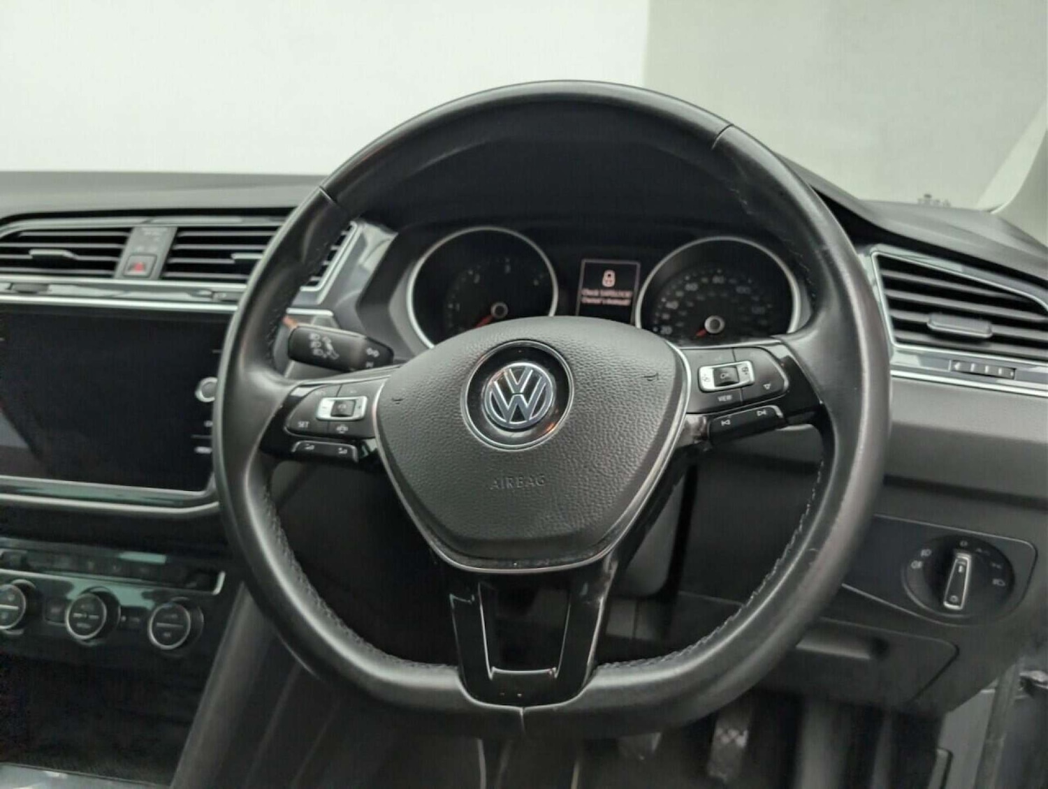 Used Volkswagen Tiguan 2019 for sale - 77714571: Photo 20