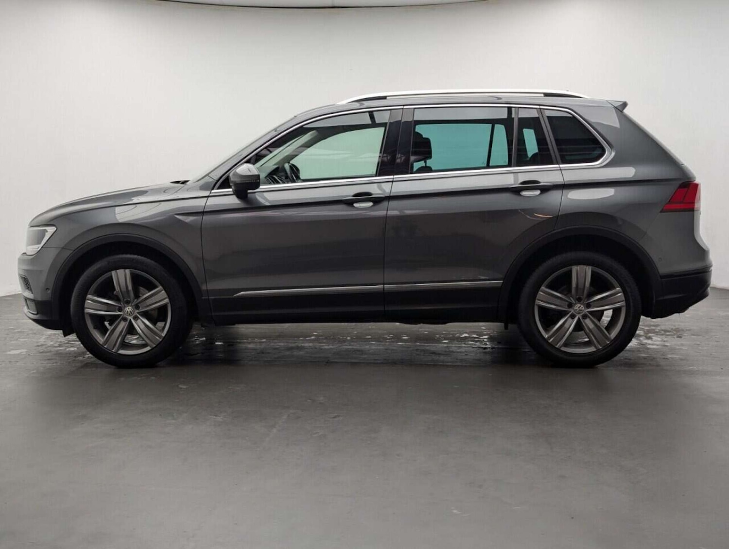 Used Volkswagen Tiguan 2019 for sale - 77714571: Photo 5