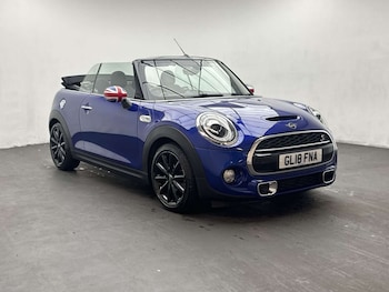 Used MINI Convertible 2018 for sale - 79369884: Photo