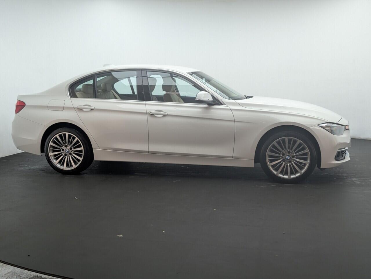 Used BMW 3 Series 2017 for sale - 76425701: Photo 9