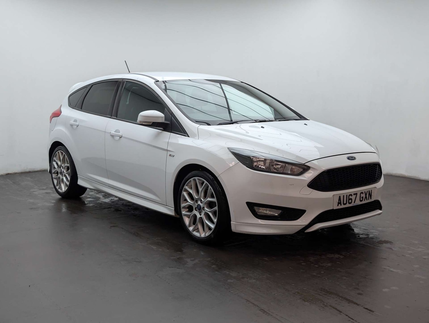 Used Ford Focus 2017 for sale - 78106778: Photo 2